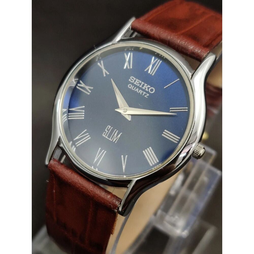Vintage Style Seiko Quartz Mens Silver Watch & Blue accents W/Leather Strap - Picture 2 of 6